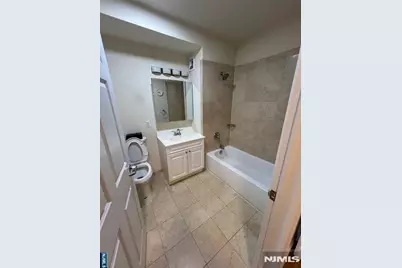 333 Willow Street 409 #409, Teaneck Township, NJ 07666 - Photo 9