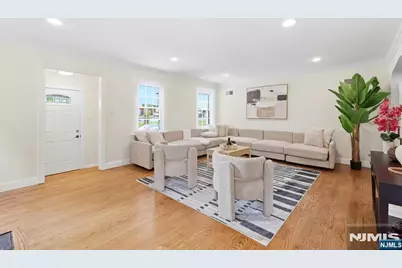 473 Oakdene Avenue, Cliffside Park, NJ 07010 - Photo 7