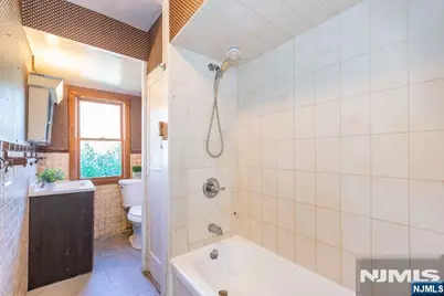18 Riverside Drive, Oakland, NJ 07436 - Photo 11