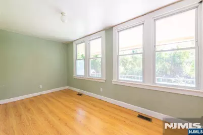 18 Riverside Drive, Oakland, NJ 07436 - Photo 9