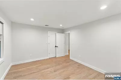 384 Pleasant Avenue, Cliffside Park, NJ 07010 - Photo 15