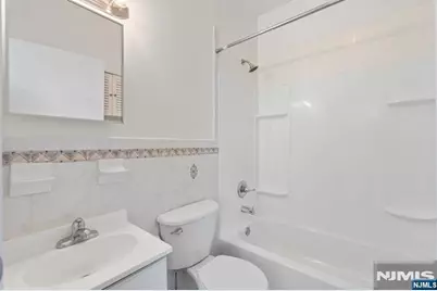 613 Ridge Road 2R #2R, Lyndhurst Township, NJ 07071 - Photo 13