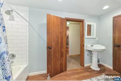 404 Washington Avenue, Dumont, NJ 07628 - Photo 27