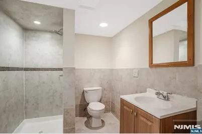 81 Washington Place, East Rutherford, NJ 07073 - Photo 21