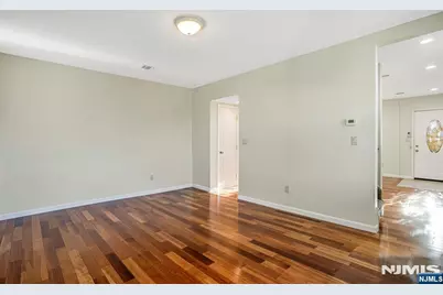 81 Washington Place, East Rutherford, NJ 07073 - Photo 15