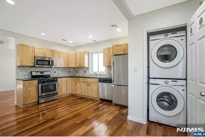 81 Washington Place, East Rutherford, NJ 07073 - Photo 25