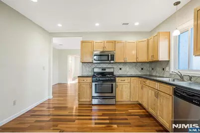 81 Washington Place, East Rutherford, NJ 07073 - Photo 7