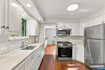 16 Hillcrest Road, Tenafly, NJ 07670 - Photo 11