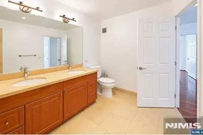 3203 City Place 3203 #3203, Edgewater, NJ 07020 - Photo 11