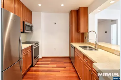 3203 City Place 3203 #3203, Edgewater, NJ 07020 - Photo 9