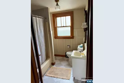 120 Glen Avenue, Midland Park, NJ 07432 - Photo 9