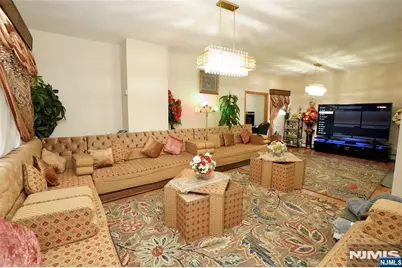 752 Highland, Newark, NJ 07104 - Photo 7