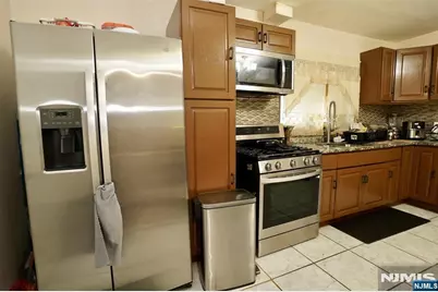 752 Highland, Newark, NJ 07104 - Photo 9