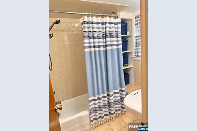 309 Erie Avenue, Midland Park, NJ 07432 - Photo 19