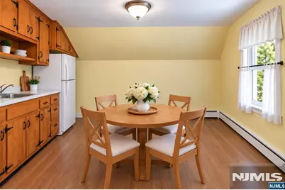 309 Erie Avenue, Midland Park, NJ 07432 - Photo 13