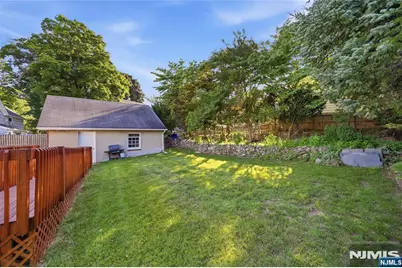 309 Erie Avenue, Midland Park, NJ 07432 - Photo 21