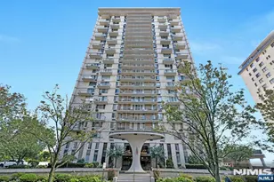 160 Overlook 4C, Hackensack, NJ 07601 - Photo 1