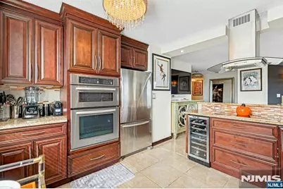 160 Overlook 4C #4C, Hackensack, NJ 07601 - Photo 13