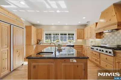 580 Brookside Avenue, Allendale, NJ 07401 - Photo 11