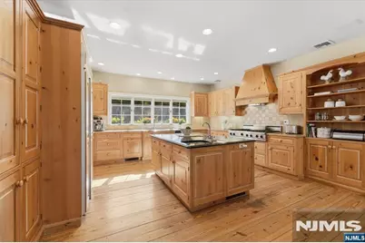 580 Brookside Avenue, Allendale, NJ 07401 - Photo 13