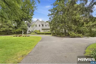 580 Brookside Avenue, Allendale, NJ 07401 - Photo 3
