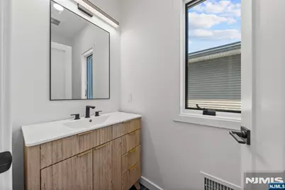 793 Inwood Terrace, Cliffside Park, NJ 07010 - Photo 9
