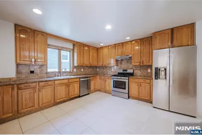 551 2nd Avenue 1 #1, Lyndhurst Township, NJ 07071 - Photo 13