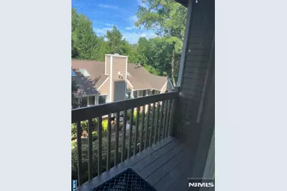 574 Windsor Drive 574 #574, Palisades Park, NJ 07650 - Photo 3