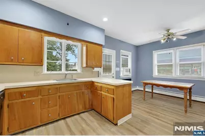 343 Wagaraw Road, Hawthorne, NJ 07506 - Photo 21