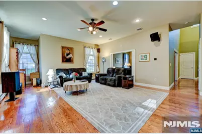 46 Seton Hall Drive, Oakland, NJ 07436 - Photo 13
