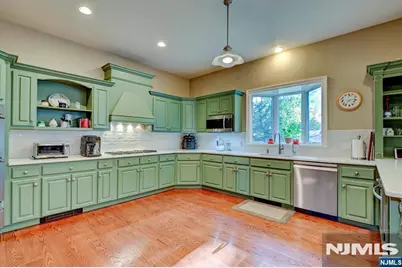 46 Seton Hall Drive, Oakland, NJ 07436 - Photo 23