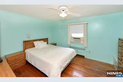 151 Hickory Avenue, Bergenfield, NJ 07621 - Photo 11