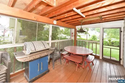 151 Hickory Avenue, Bergenfield, NJ 07621 - Photo 21