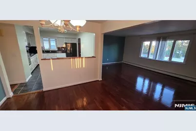 95 Stefanic Avenue, Elmwood Park, NJ 07407 - Photo 9