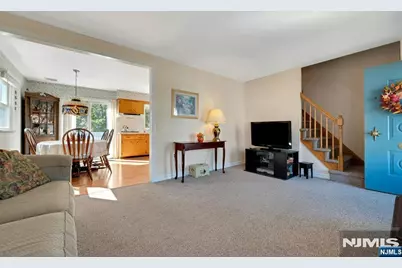 61 Oak Street, Rochelle Park Township, NJ 07662 - Photo 7