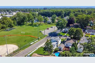 5 English Avenue, Elmwood Park, NJ 07407 - Photo 45