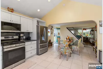 5 English Avenue, Elmwood Park, NJ 07407 - Photo 13