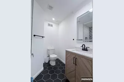 38 Church Street 3 #3, Lodi, NJ 07644 - Photo 7