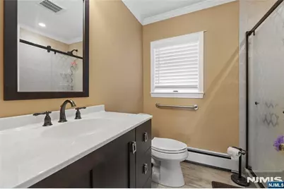186 Grand Street, New Milford, NJ 07646 - Photo 11