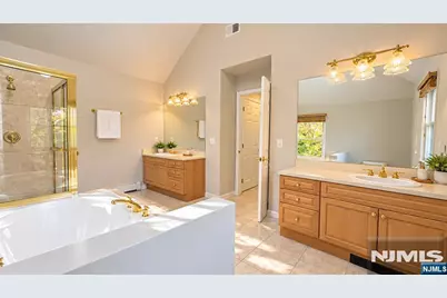 2 Concord, Mahwah, NJ 07430 - Photo 21