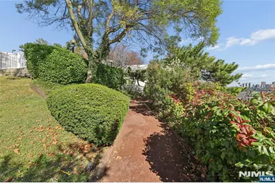 1055 River Road 1006 #1006, Edgewater, NJ 07020 - Photo 29