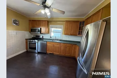 25 Chase Street 2 #2, Nutley, NJ 07110 - Photo 3