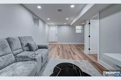 16 Old Short Hills Road 1 #1, Millburn, NJ 07041 - Photo 13