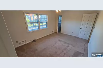 245 Hillside Avenue, Nutley, NJ 07110 - Photo 15