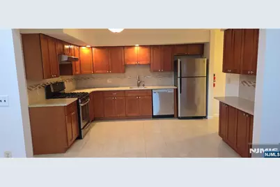 245 Hillside Avenue, Nutley, NJ 07110 - Photo 7