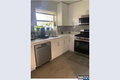 280-320 Oak Street 318D #318D, Ridgewood, NJ 07450 - Photo 3