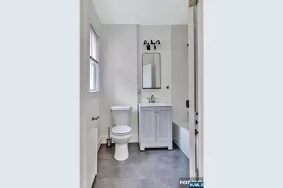 216 Phillips Avenue 1Fl #1FL, South Hackensack Township, NJ 07606 - Photo 17