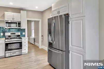 216 Phillips Avenue 1Fl #1FL, South Hackensack Township, NJ 07606 - Photo 13