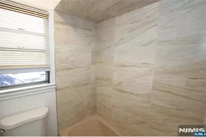 380 Lincoln Avenue, Hawthorne, NJ 07506 - Photo 25