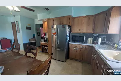 52 1st Street, Lodi, NJ 07644 - Photo 17